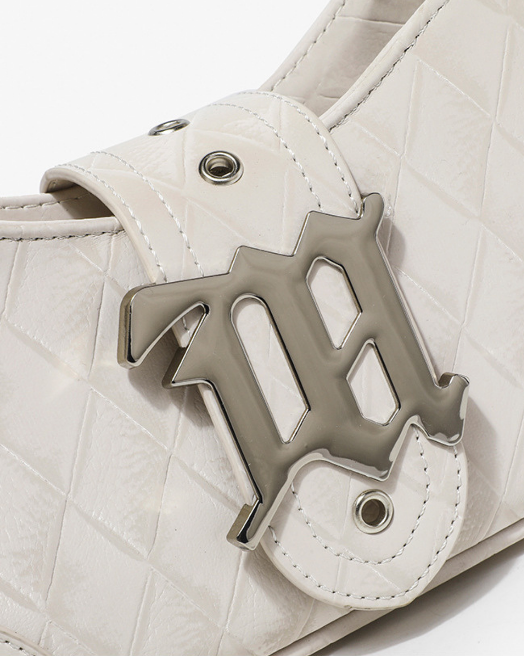 Retros White Patterned